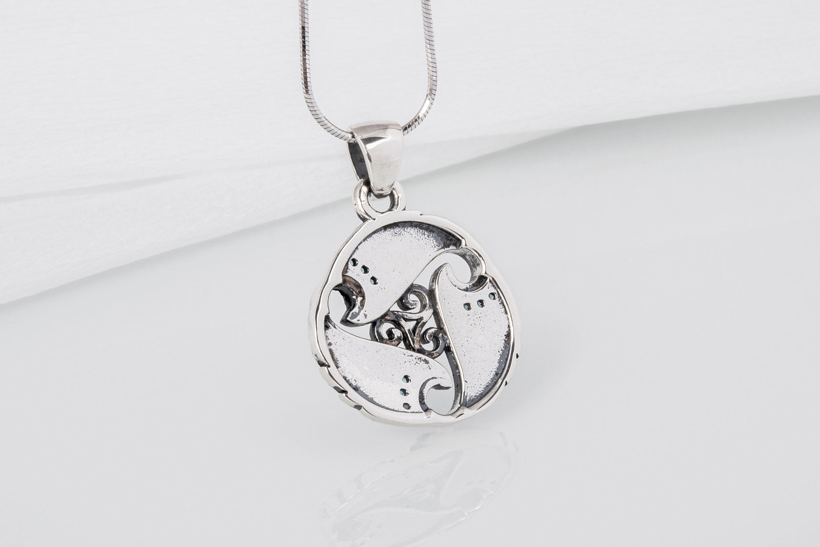 Pendentif Triskèle serti de pierres — Argent 925