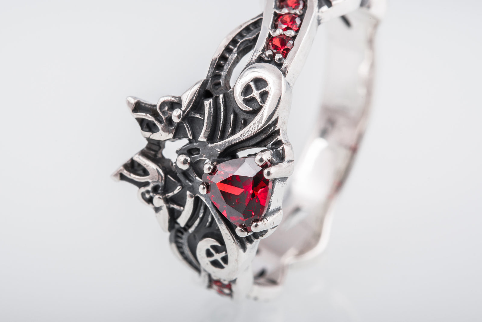 Bague Viking pierre rouge — Argent 925