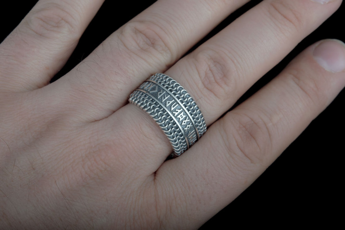 Bague Futhark Ancien et Runes Ivar — Argent 925