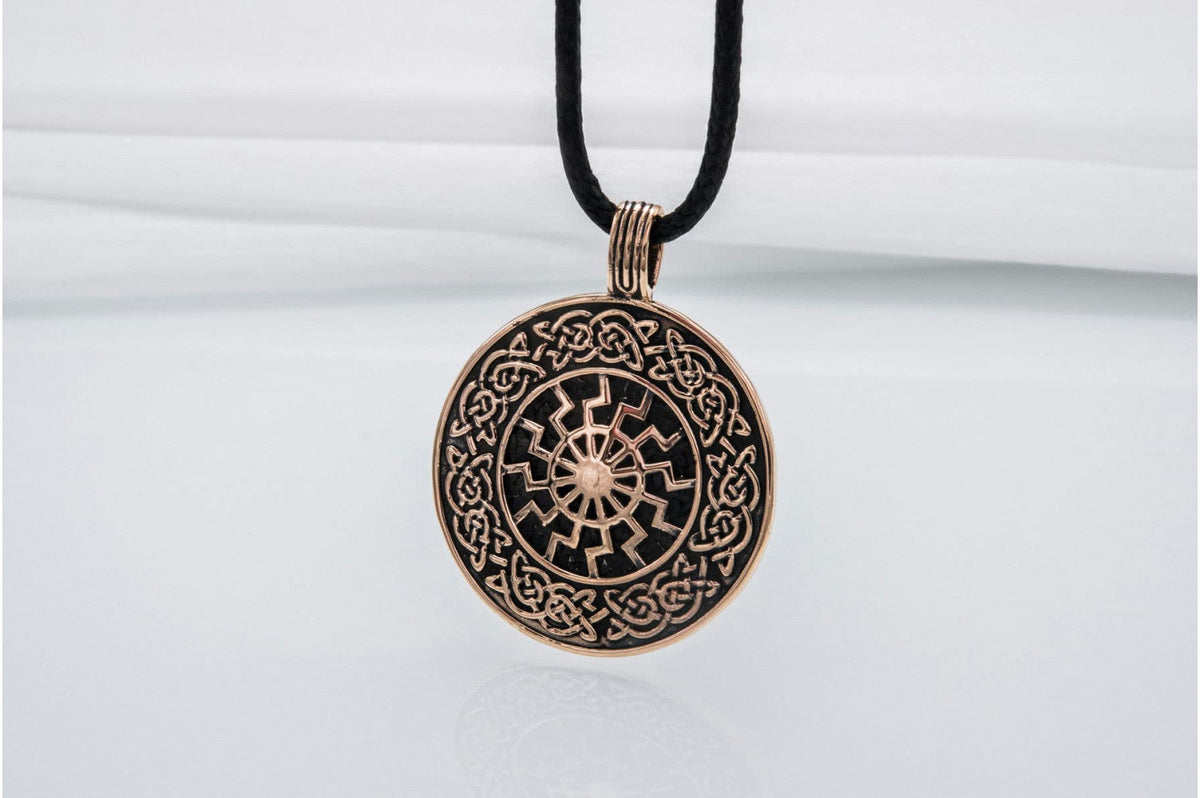 Pendentif Soleil Noir et Ornement — Bronze