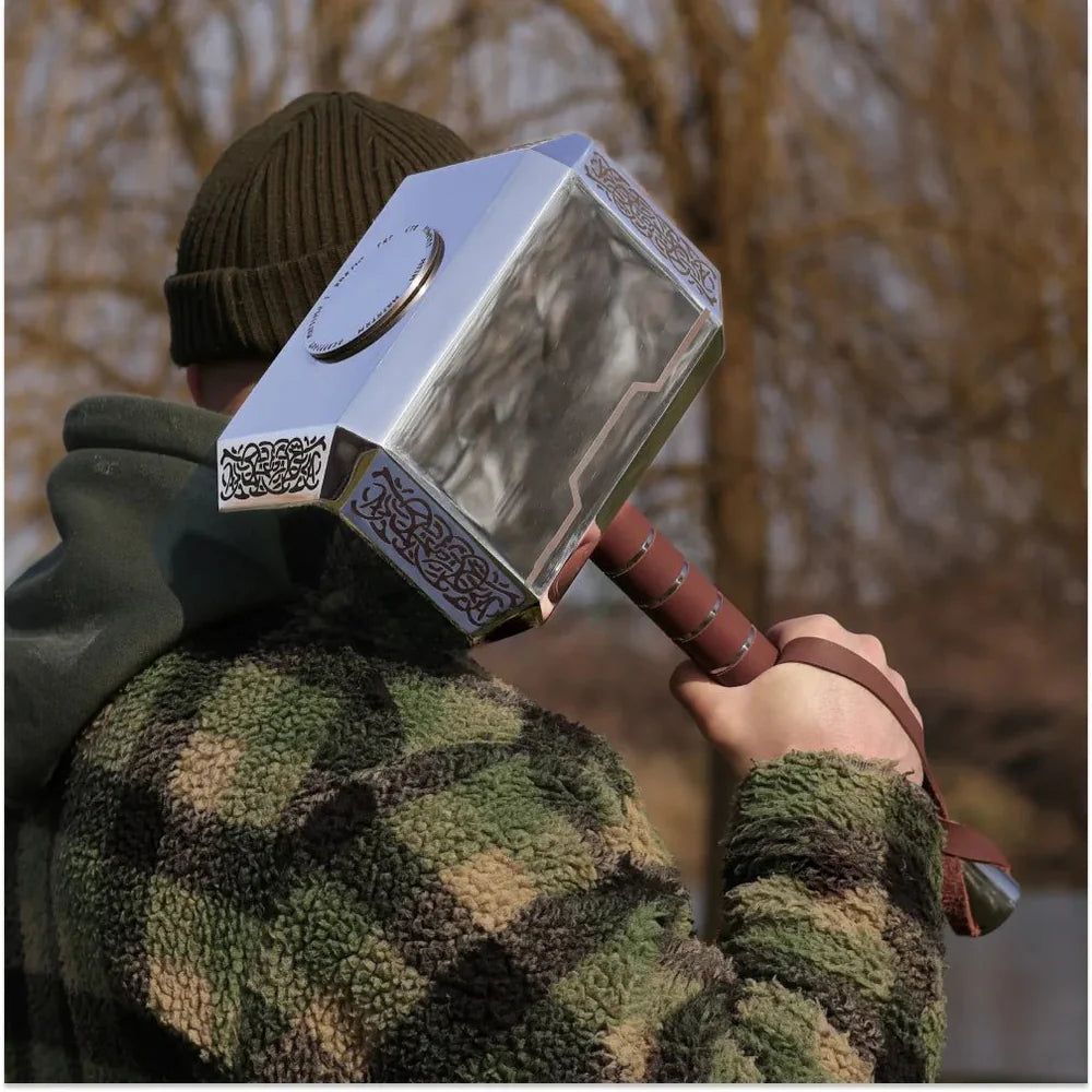 MASTERGOSWORDS Marteau de Thor Mjolnir à collectionner 1:1 - Réplique de déguisement de cosplay (base debout incluse MASTERGOSWORDS Marteau de Thor Mjolnir à collectionner 1:1 - Réplique de déguisement de cosplay (base debout incluse