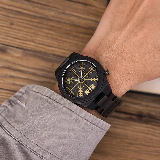 MONTRE EN BOIS VEGVISIR - Viking Héritage