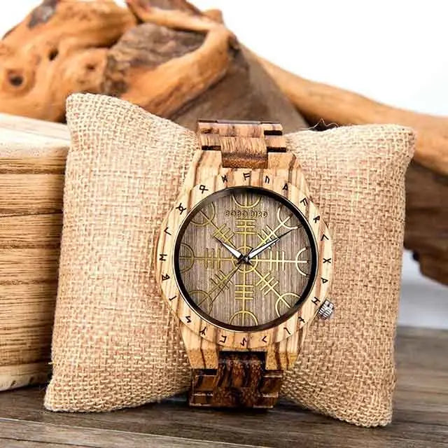 MONTRE EN BOIS VIKING ÆGISHJALMUR - RUNES - Viking Héritage