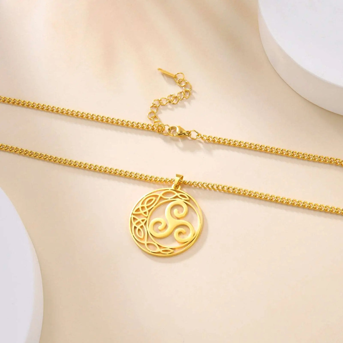 PENDENTIF TRISKEL EN OR - Viking Héritage