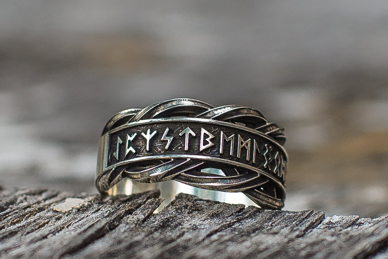 Bague Futhark Ancien et Runes Runique — Argent 925