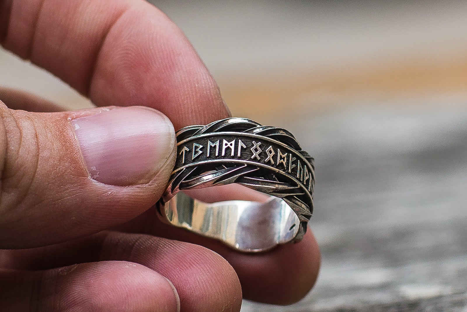 Bague Futhark Ancien et Runes Runique — Argent 925