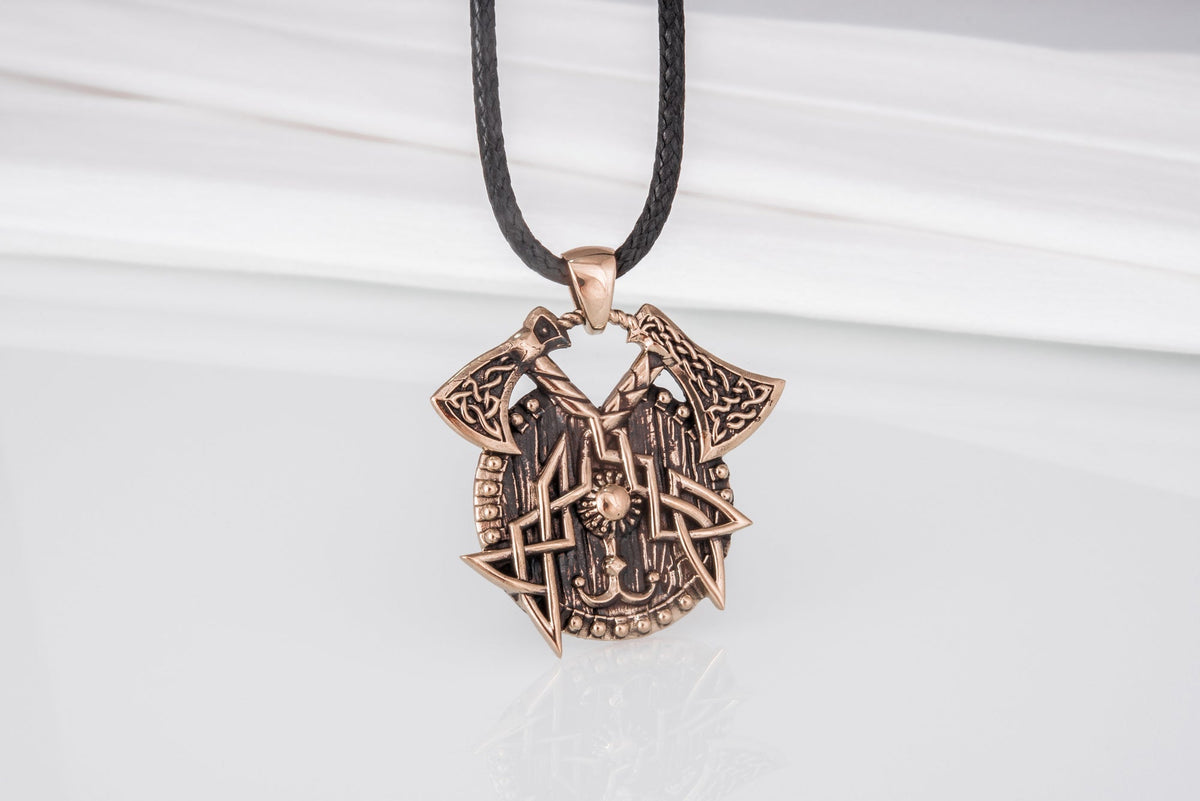 Pendentif Haches et Bouclier — Bronze